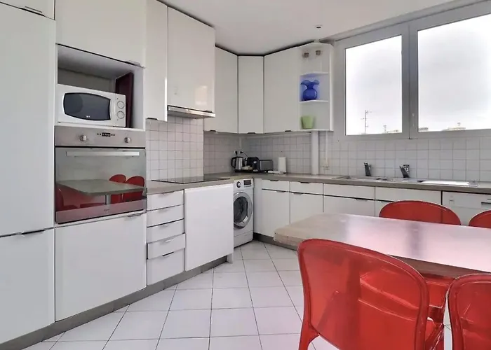 Superbe Champs Elysees Wagram アパート *