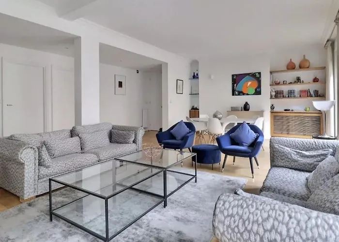 Superbe Champs Elysees Wagram *